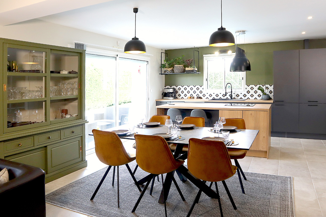 Demeure Sainte-Eulalie - Extension et restructuration complète d'une maison, avec création d'agencements sur-mesure - pièce de vie