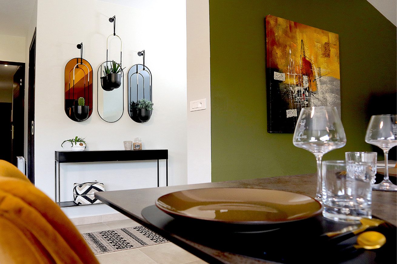 Demeure Sainte-Eulalie - Extension et restructuration complète d'une maison, avec création d'agencements sur-mesure - entrée & pièce de vie