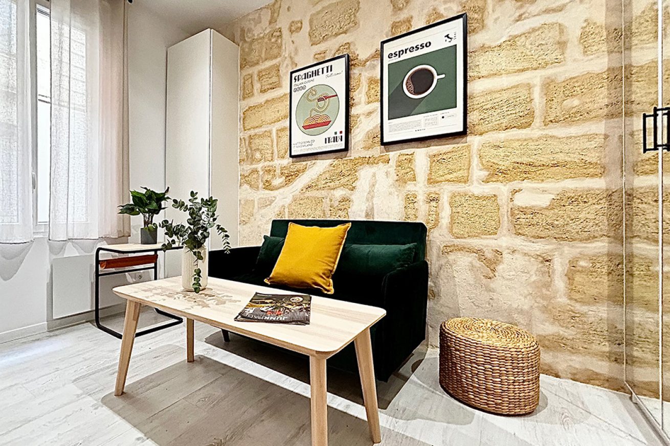 Restructuration et division d'un immeuble en 3 studios pour location étudiante - agencements sur-mesure intelligents